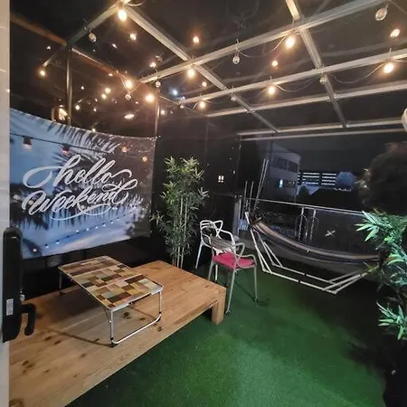 Mini'S Rooftop Room